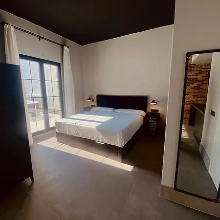 Ho By Olivencia Paseo De Almeria 9 Almería